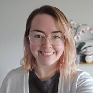 Erin Penney headshot